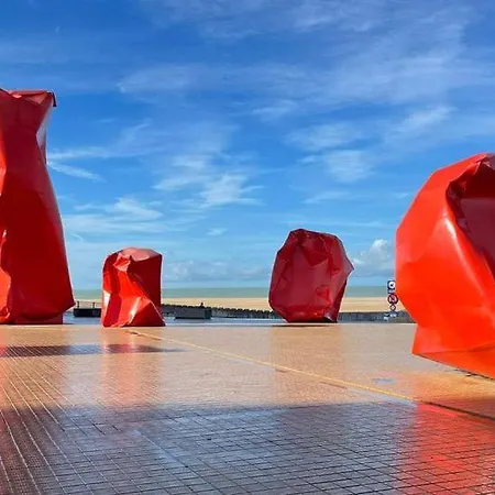 Queen - Luxe & House - 4, 3 Or 2 Bedrooms בית נופש אוסטנדה