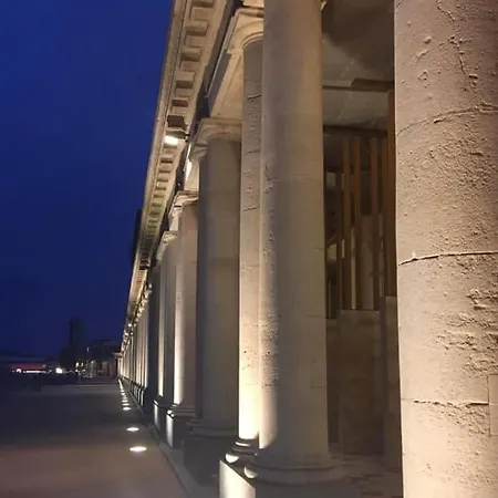 Queen - Luxe & House - 4, 3 Or 2 Bedrooms בית נופש