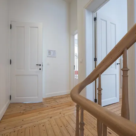 Queen - Luxe & House - 4 Bedrooms